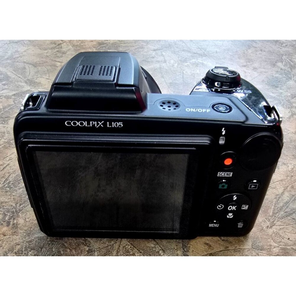 Nikon COOLPIX L105 12.1 MPX Point And Shoot Digital Camera